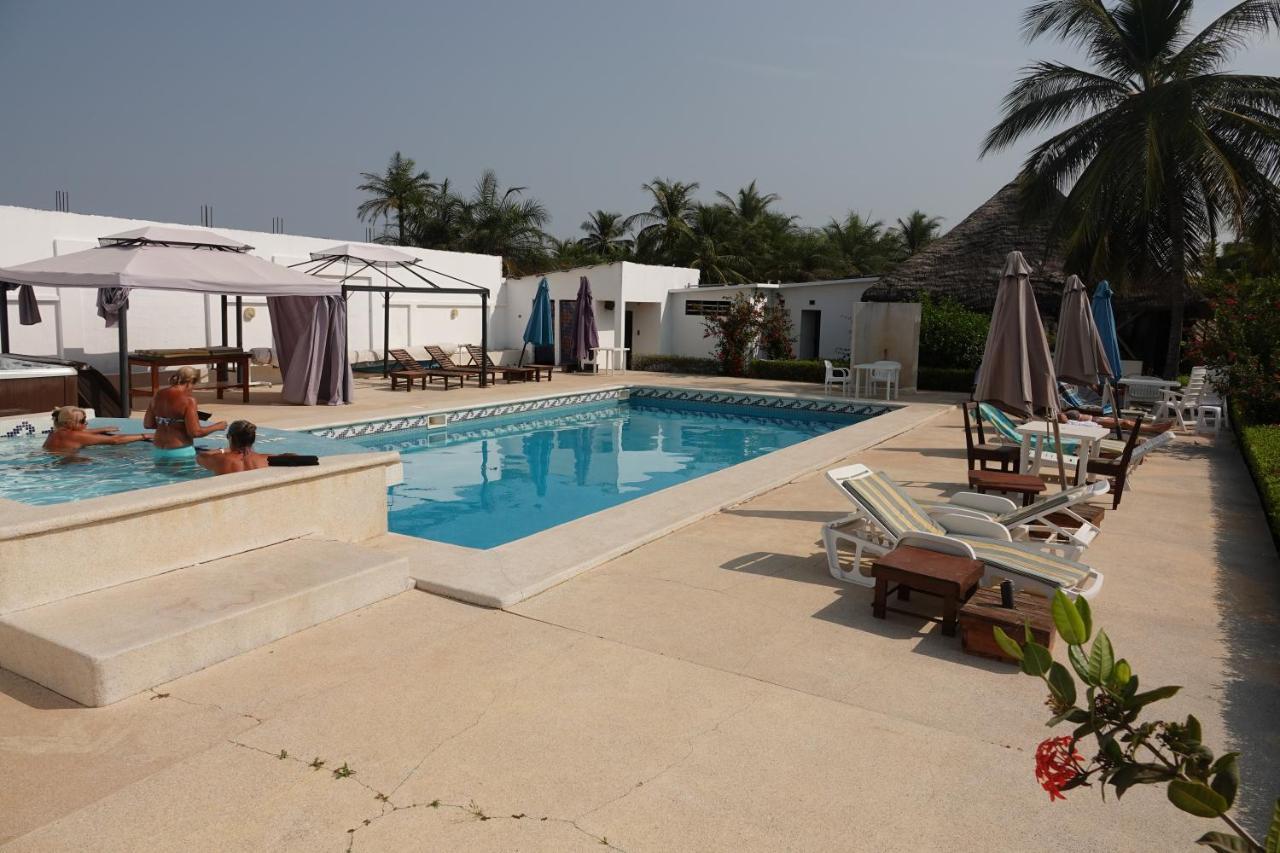 Hotel Katakalousse Yembakana 외부 사진